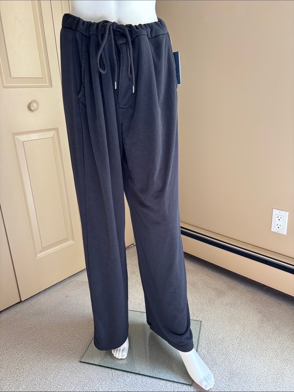 NWT UNIVERSAL THREAD lounge pants